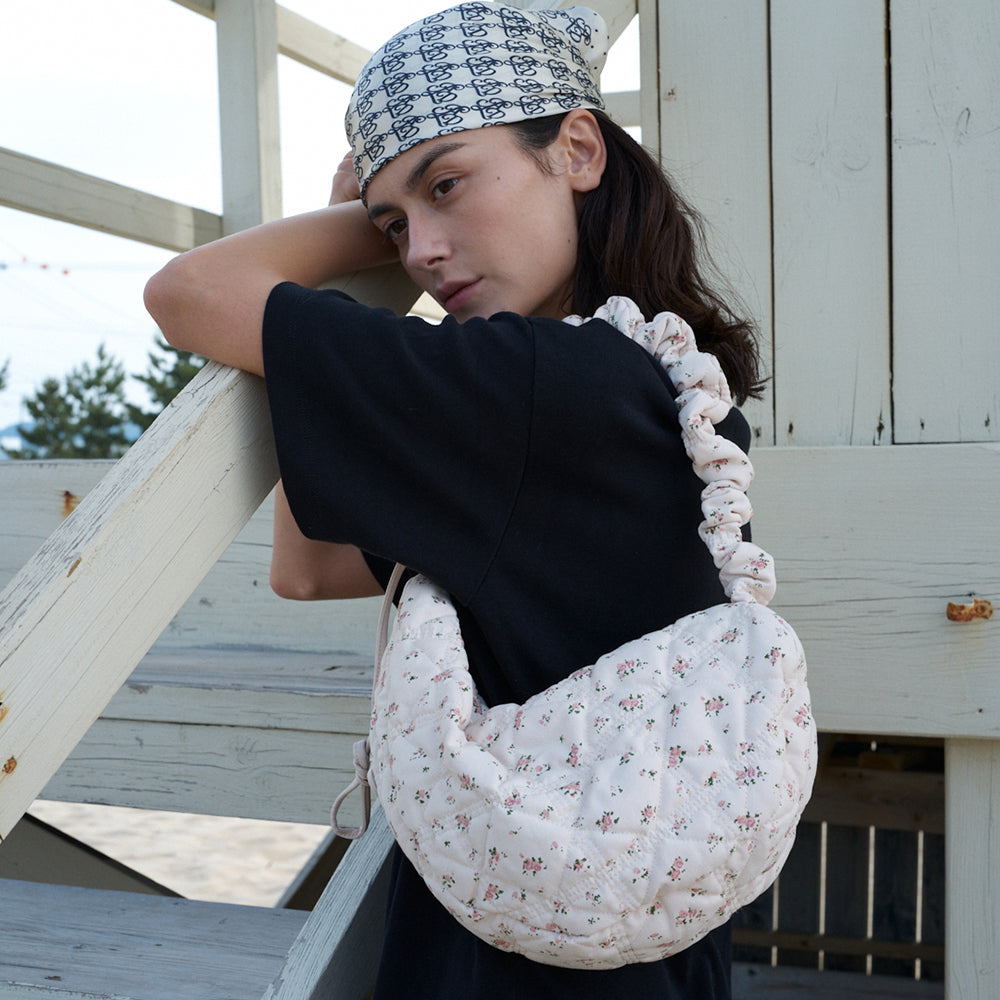 【CARLYN】韓国人気★IVE REI 着用 Flower Cozy Bag (4way) CARLYN FLOWER COZY BLUE – SeoulSeoul