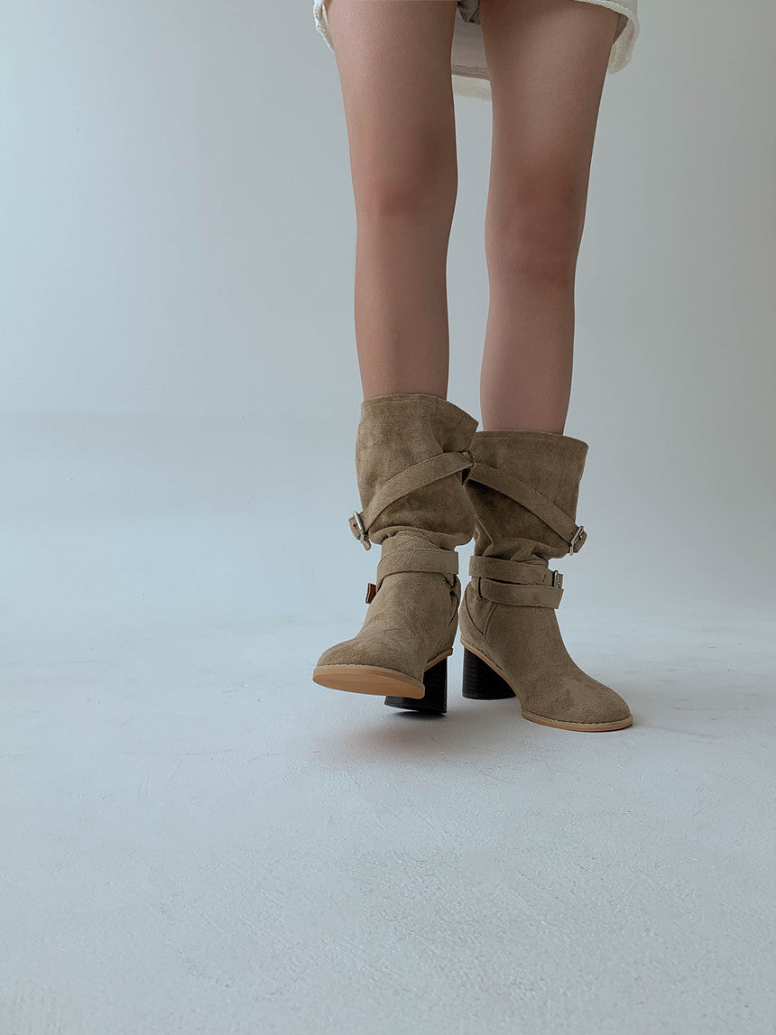 🇰🇷 The Belted Suede Boots