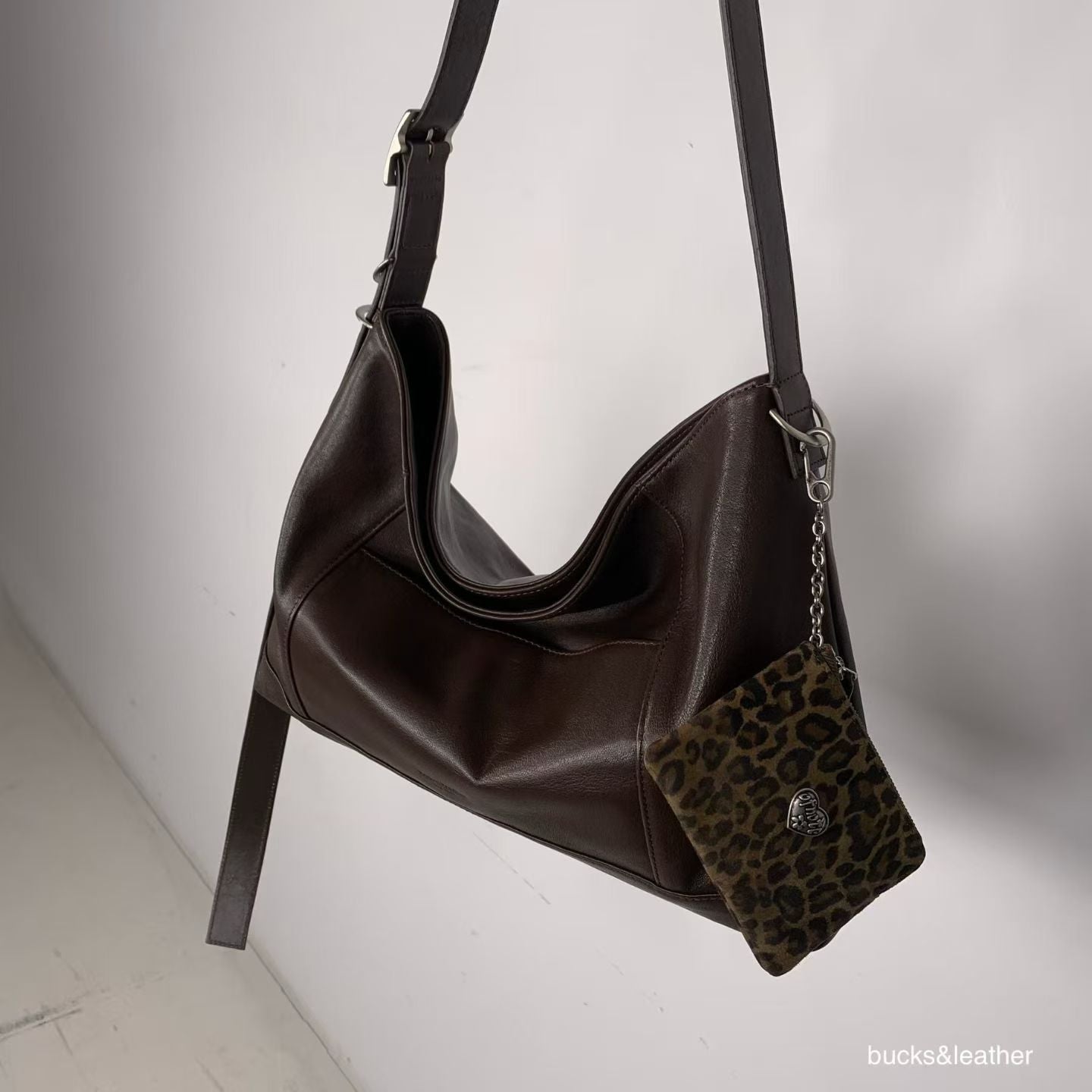 ♥︎bucks&leather♥︎25FW 真皮多功能斜揹袋