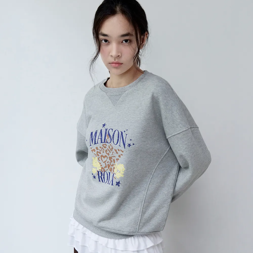 MAISON DE ROLA GRAPHIC SWEATSHIRT