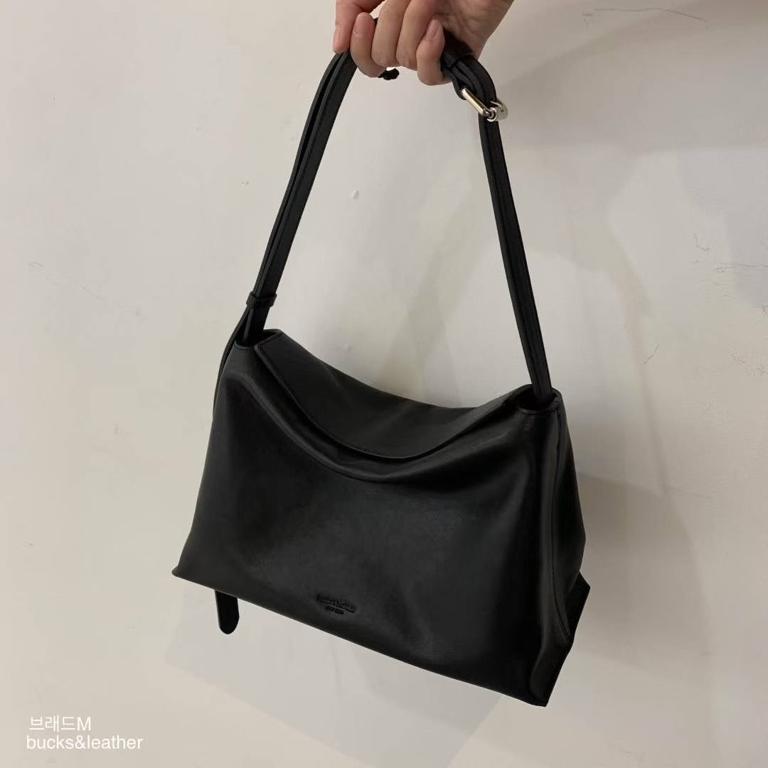 ♥︎bucks&leather♥︎人氣款真皮磁吸枕頭款手袋(M)