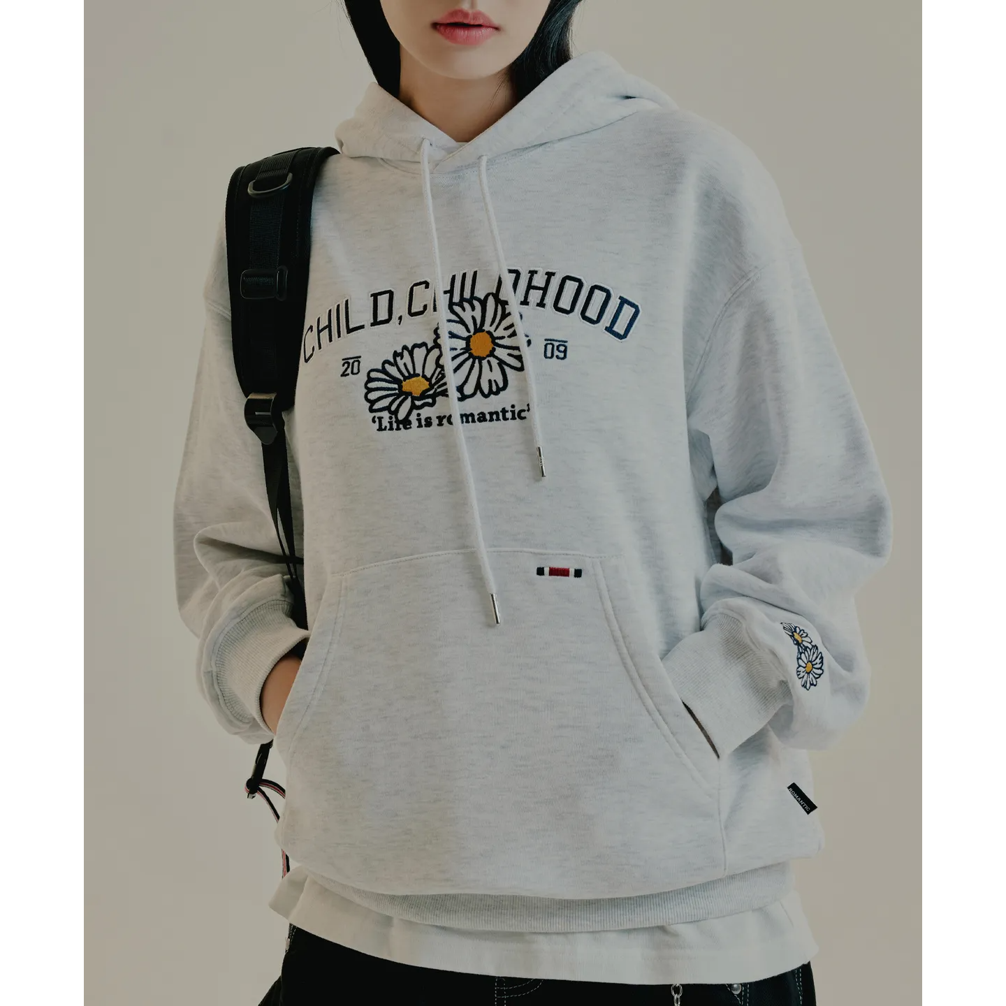 SHASTA DAISY OVERFIT HOODIE