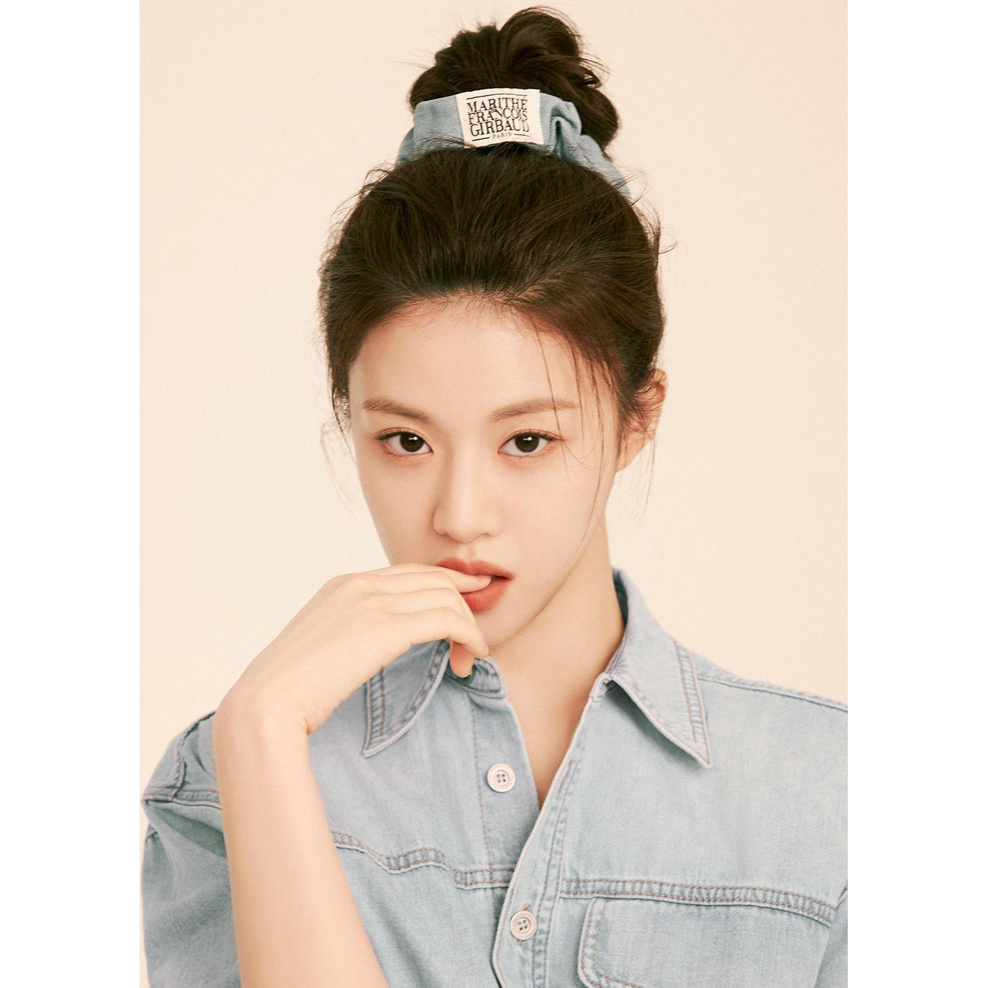 DENIM SCRUNCHIE
