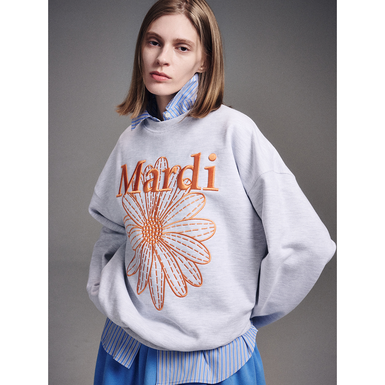 SWEATSHIRT FLOWERMARDI NEEDLEWORK