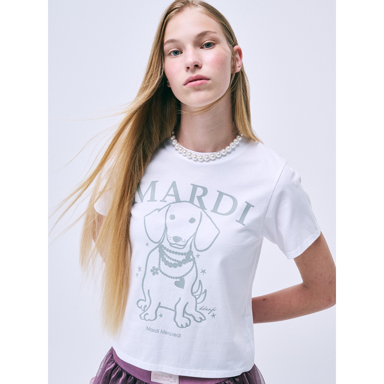 SLIM TSHIRT SWING THE TAIL DDANJI PEARL NECKLACE