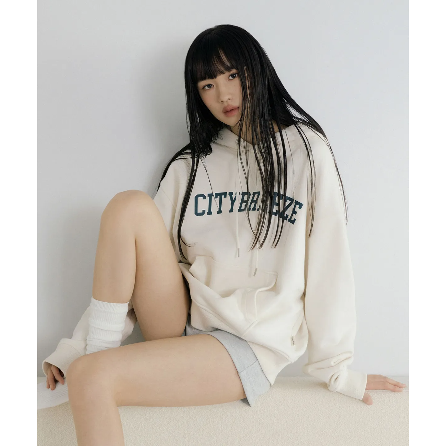 ESSENTIAL BIG LOGO HOODIE