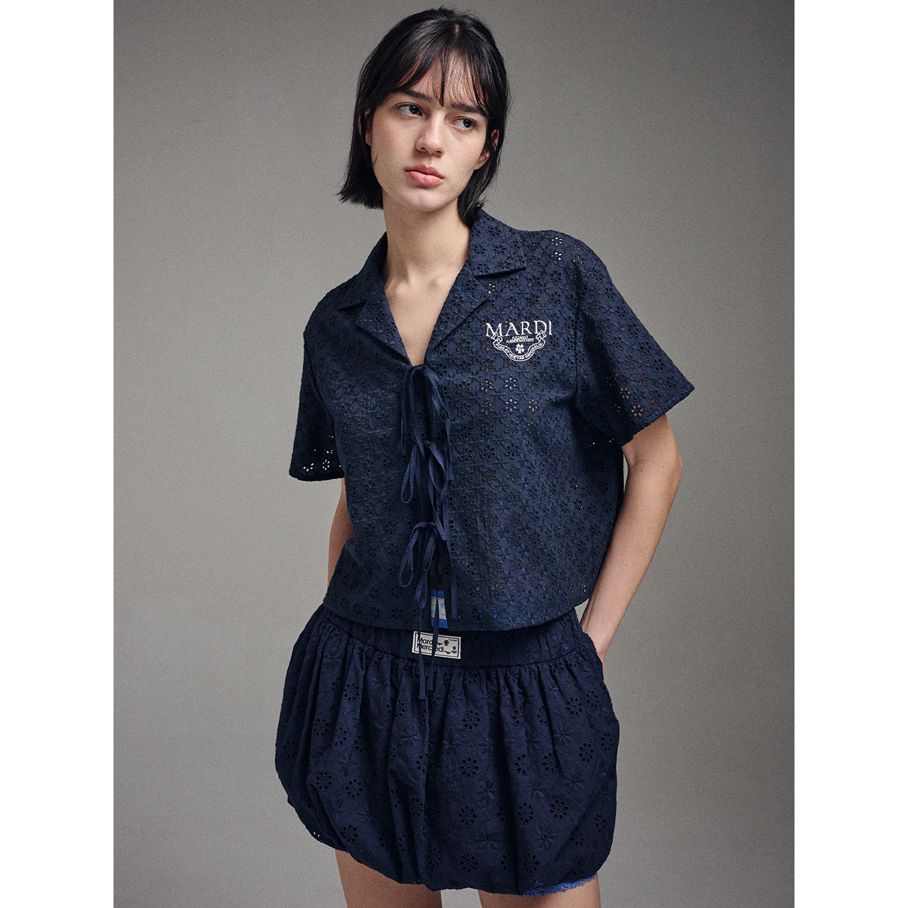 CROPPED SHIRT HALF SLEEVE EYELET RIBBON