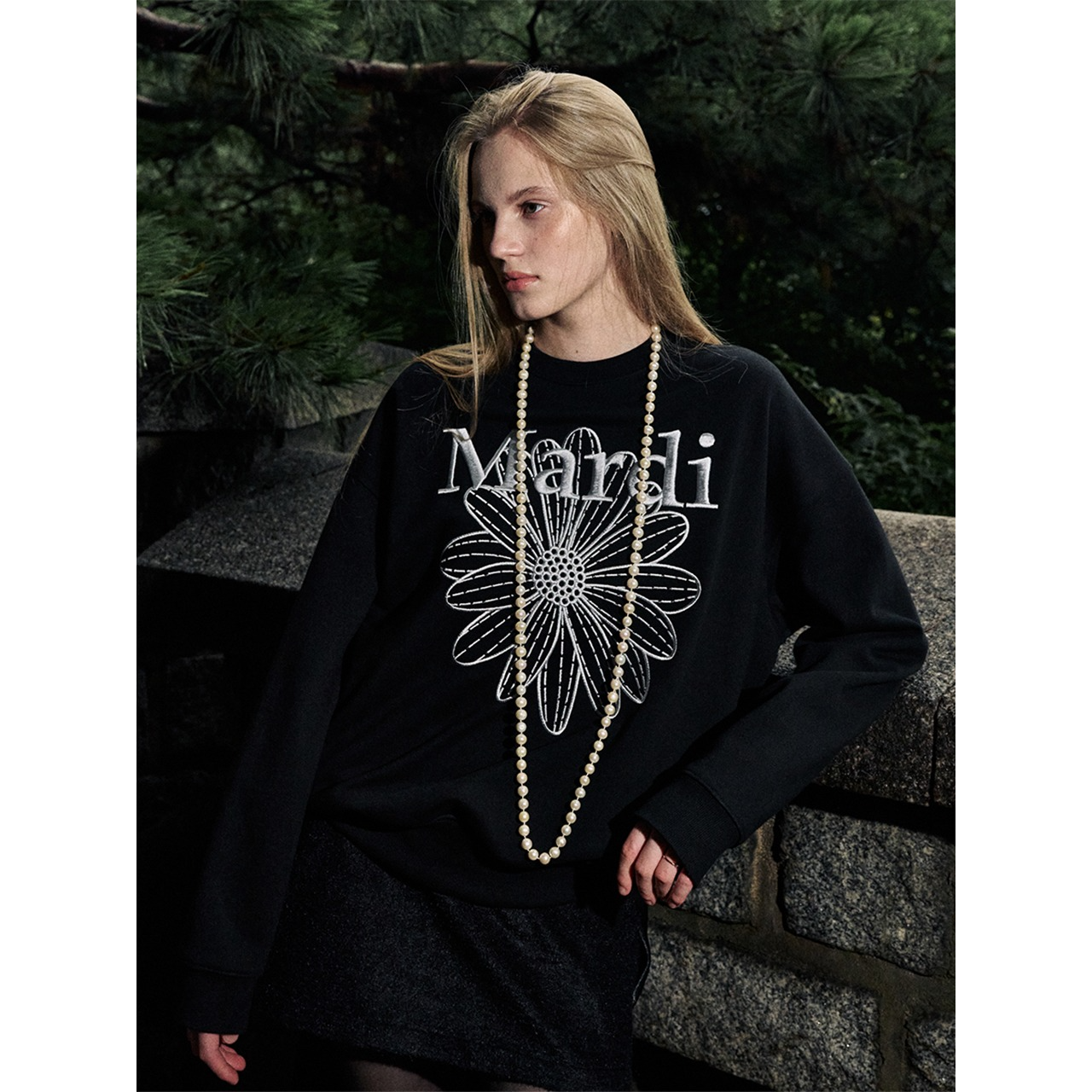 SWEATSHIRT FLOWERMARDI NEEDLEWORK