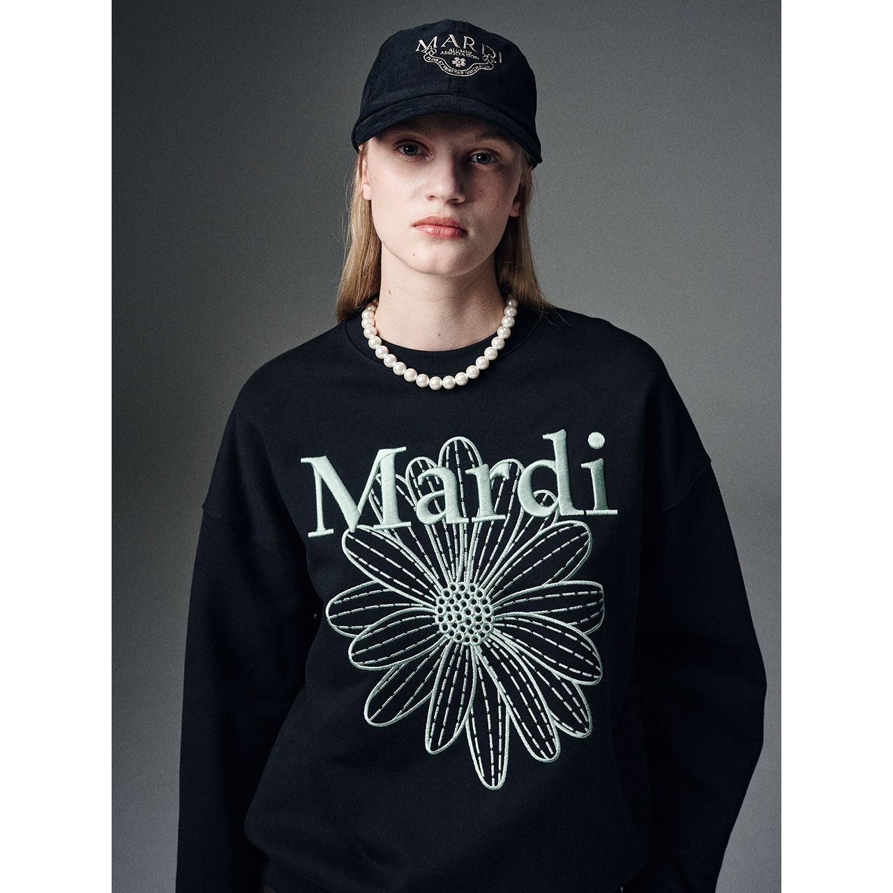 SWEATSHIRT FLOWERMARDI NEEDLEWORK