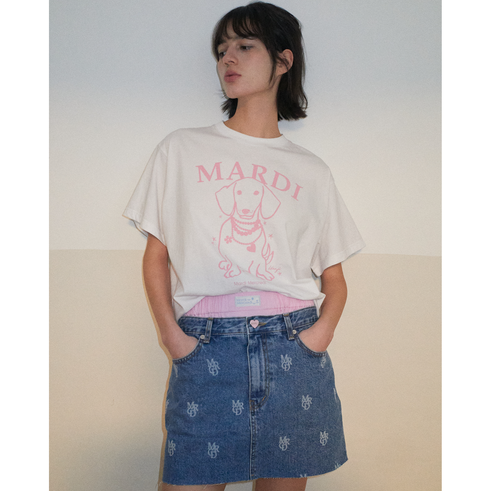 TSHIRT SWING THE TAIL DDANJI PEARL NECKLACE