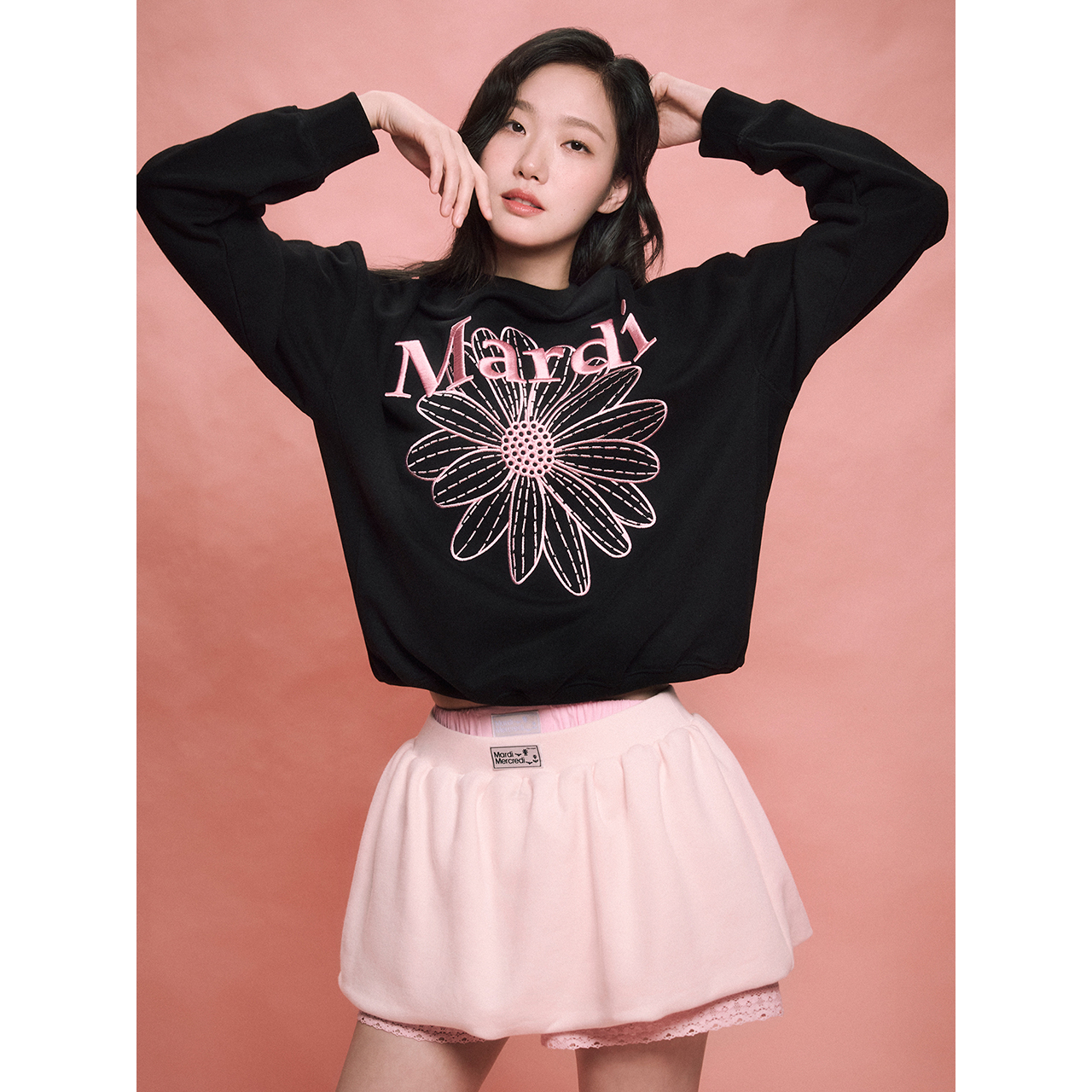 SWEATSHIRT FLOWERMARDI NEEDLEWORK