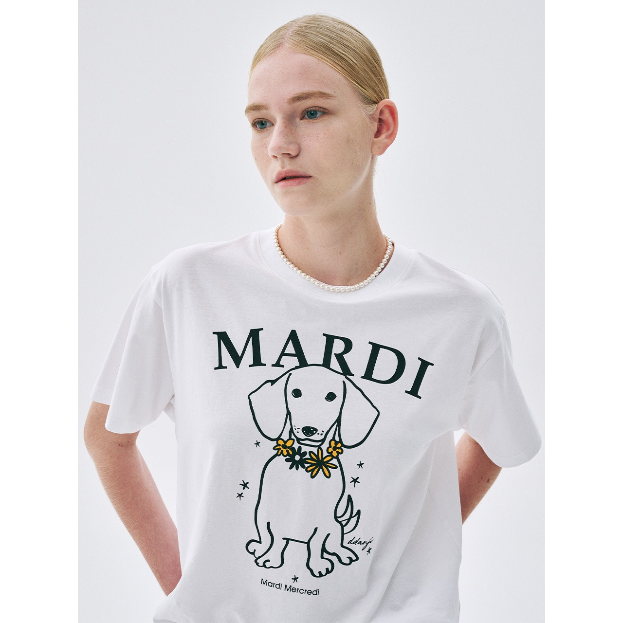 TSHIRT SWING THE TAIL DDANJI FLOWER NECKLACE