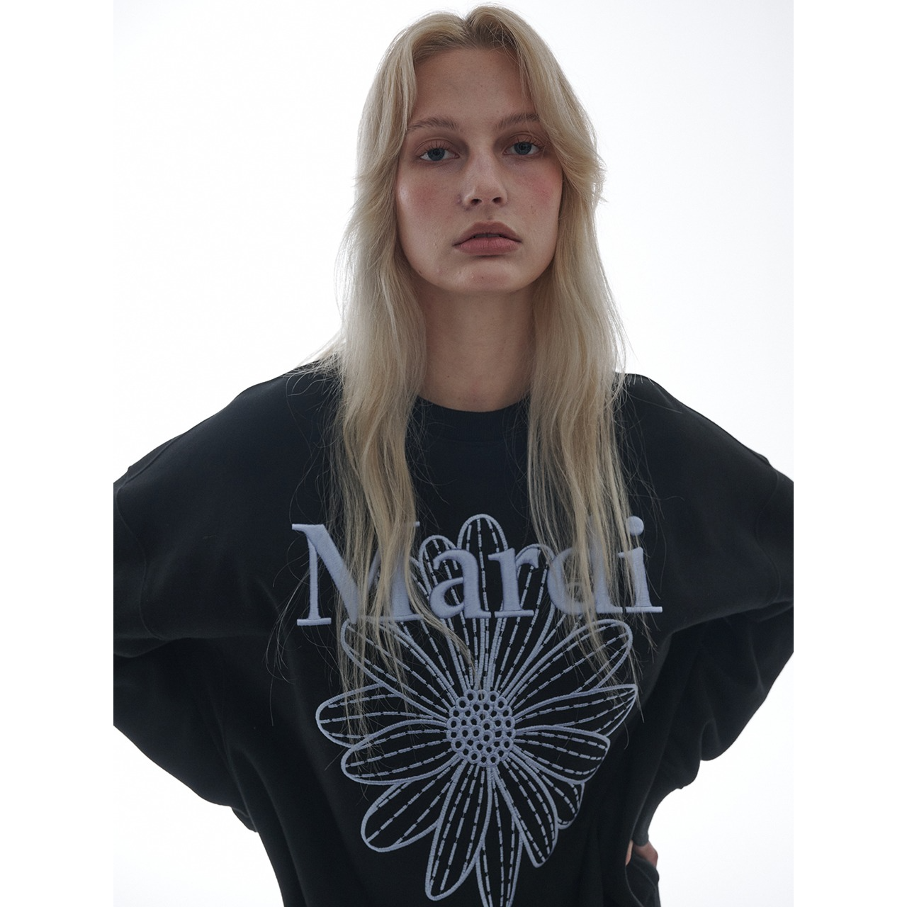 SWEATSHIRT FLOWERMARDI NEEDLEWORK
