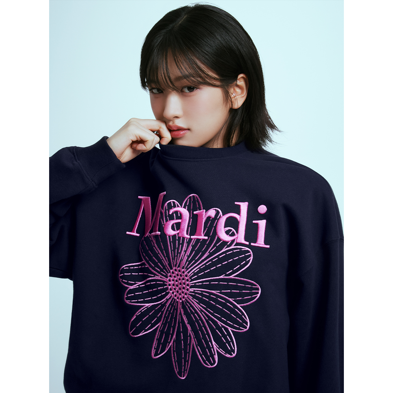 SWEATSHIRT FLOWERMARDI NEEDLEWORK