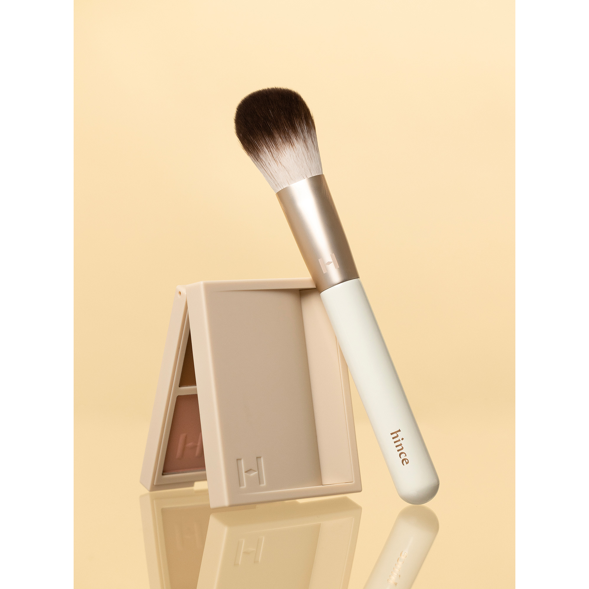 Hince Cheek Brush