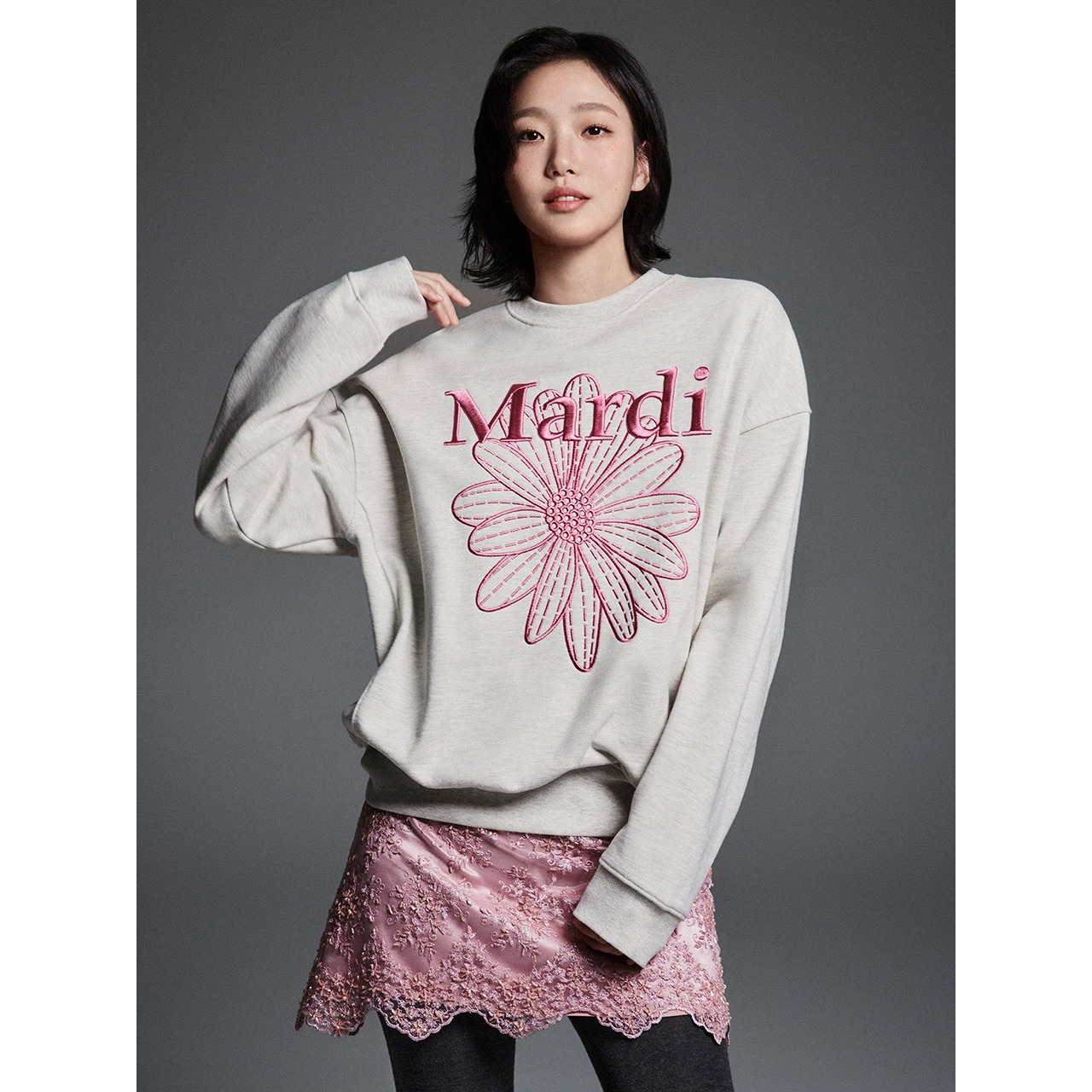 SWEATSHIRT FLOWERMARDI NEEDLEWORK
