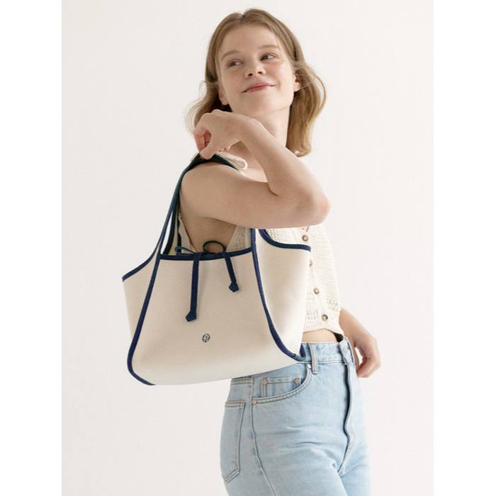 Bien Canvas Bag