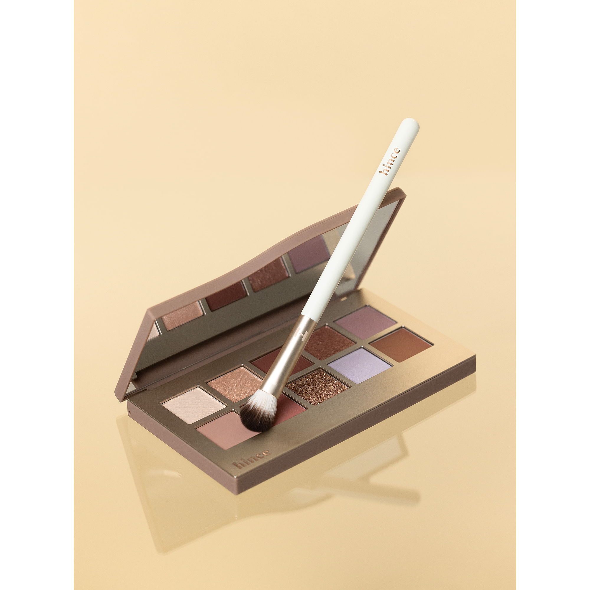 Hince Eye Shadow Base Brush