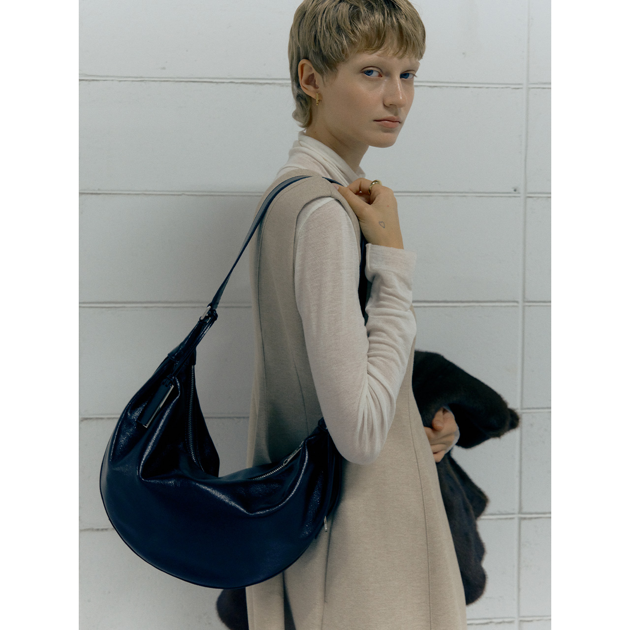 June Hobo Bag Medium Plain