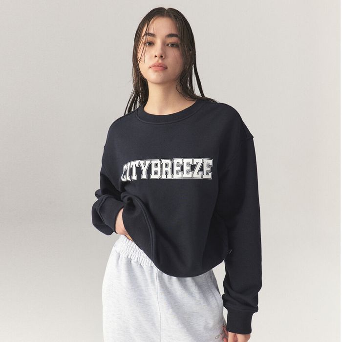 ESSENTIAL BIG LOGO SWEATSHIRT