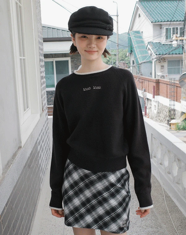 Stitch color matching raglan knit