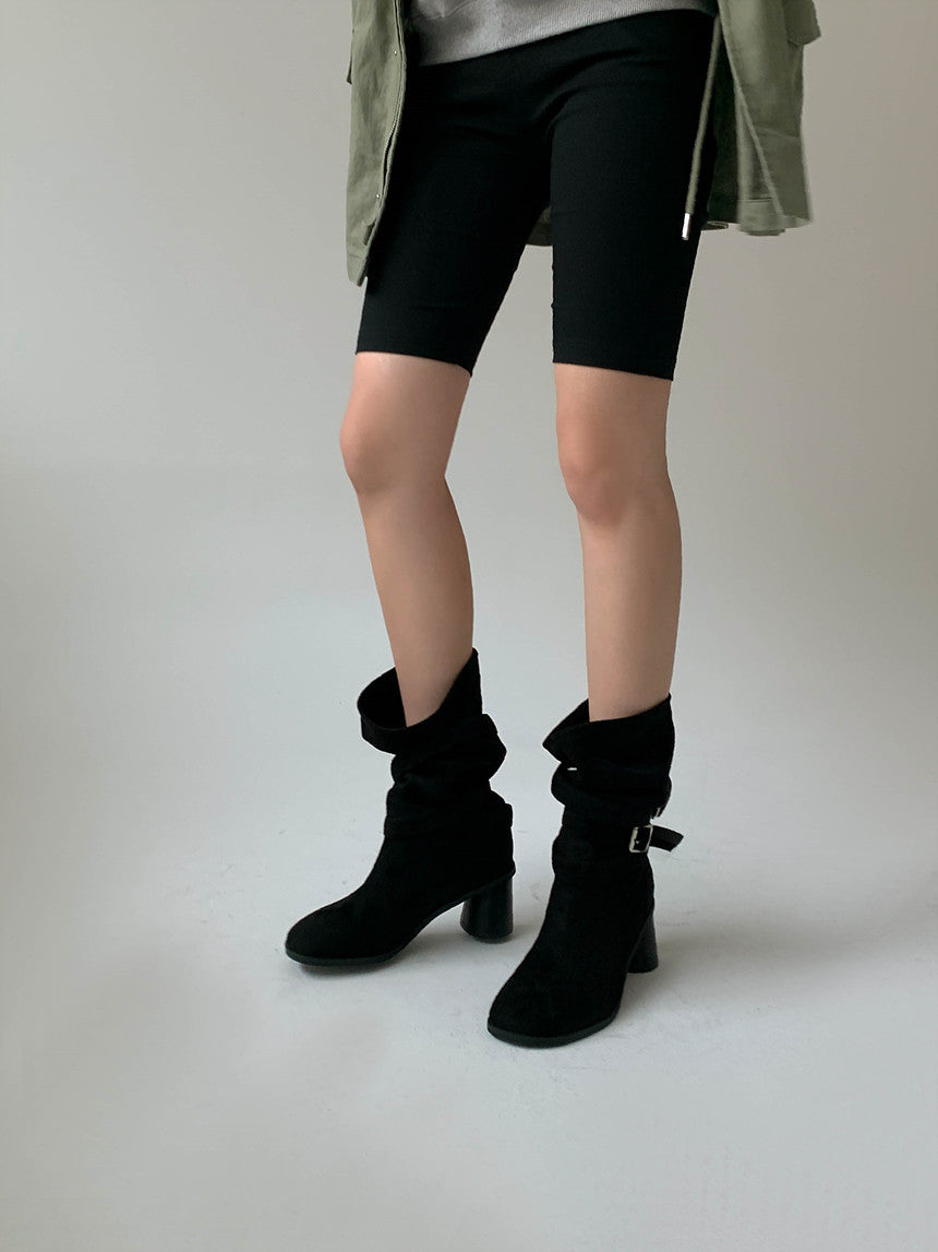 🇰🇷 The Belted Suede Boots
