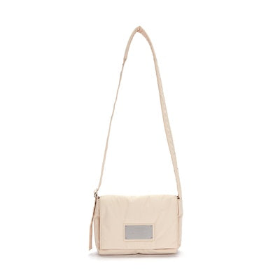 MIDDLE PADDING MESSENGER BAG