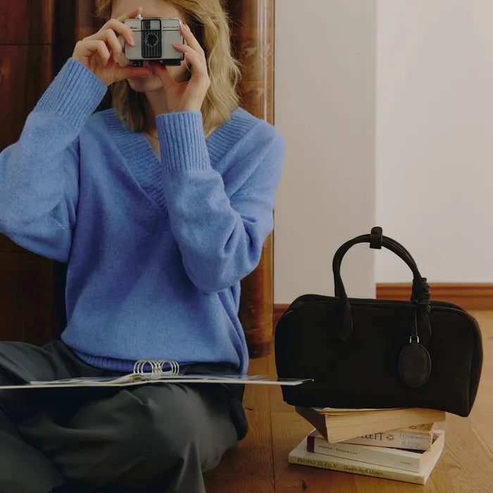 25FW POE SUEDE BAG