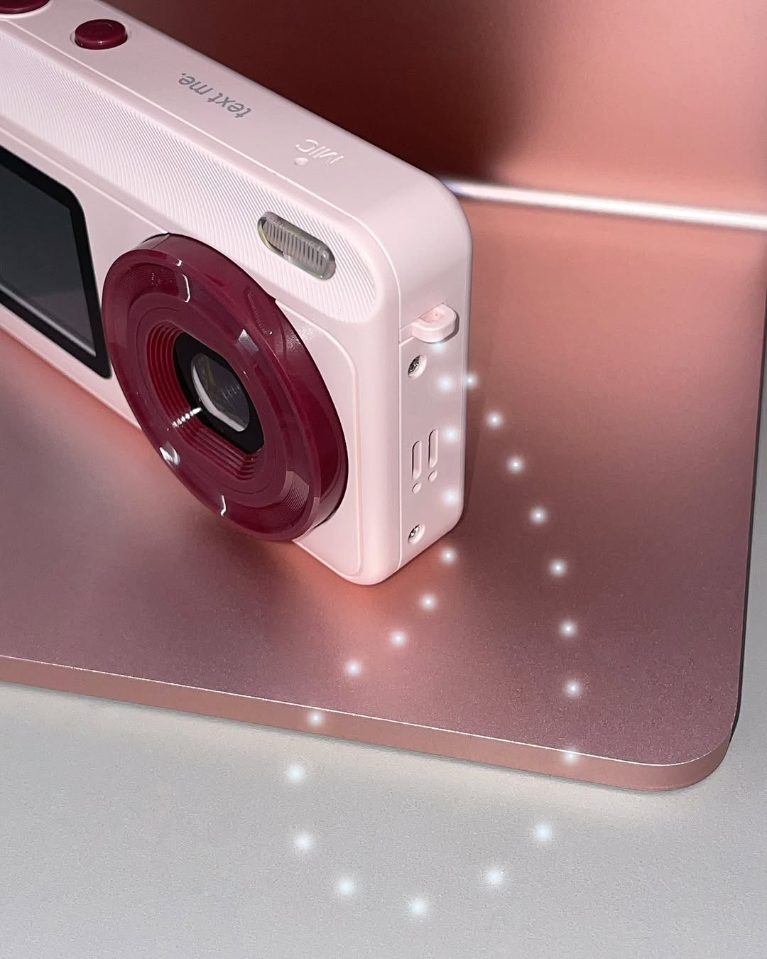 text me camera Y2K CCD Camera （韓國熱賣少女粉紅色前面有mon相機）