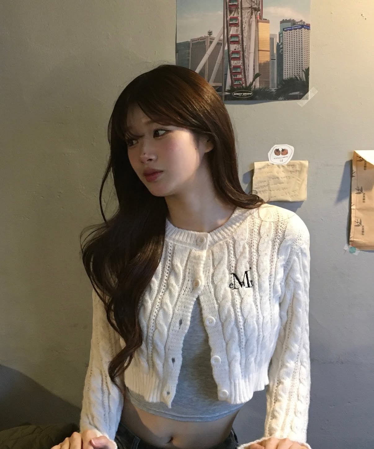 MUCENT BESTER CROP ROUND NECK KNIT CARDIGAN