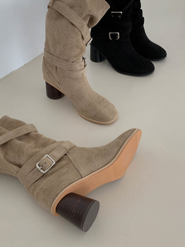 🇰🇷 The Belted Suede Boots