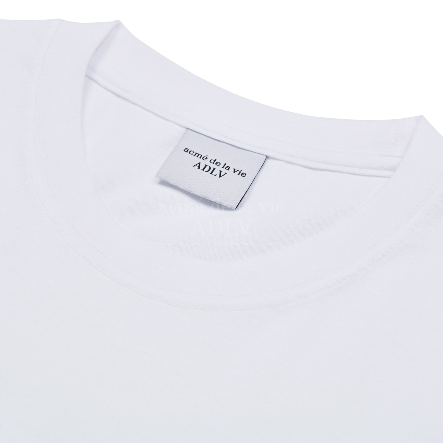 [Acmé de la Vie] ADLV X LISA TWINKLE SCRIPT LOGO BASIC SHORT SLEEVE T-SHIRT - WHITE
