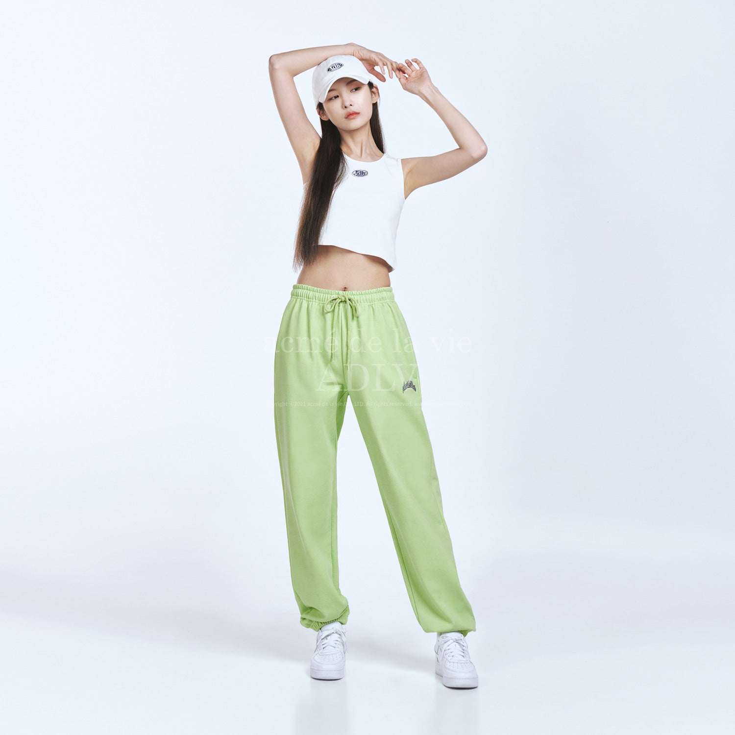 [Acmé de la Vie] ADLV X LISA CIRCLE WAPPEN CROP TANK TOP - WHITE
