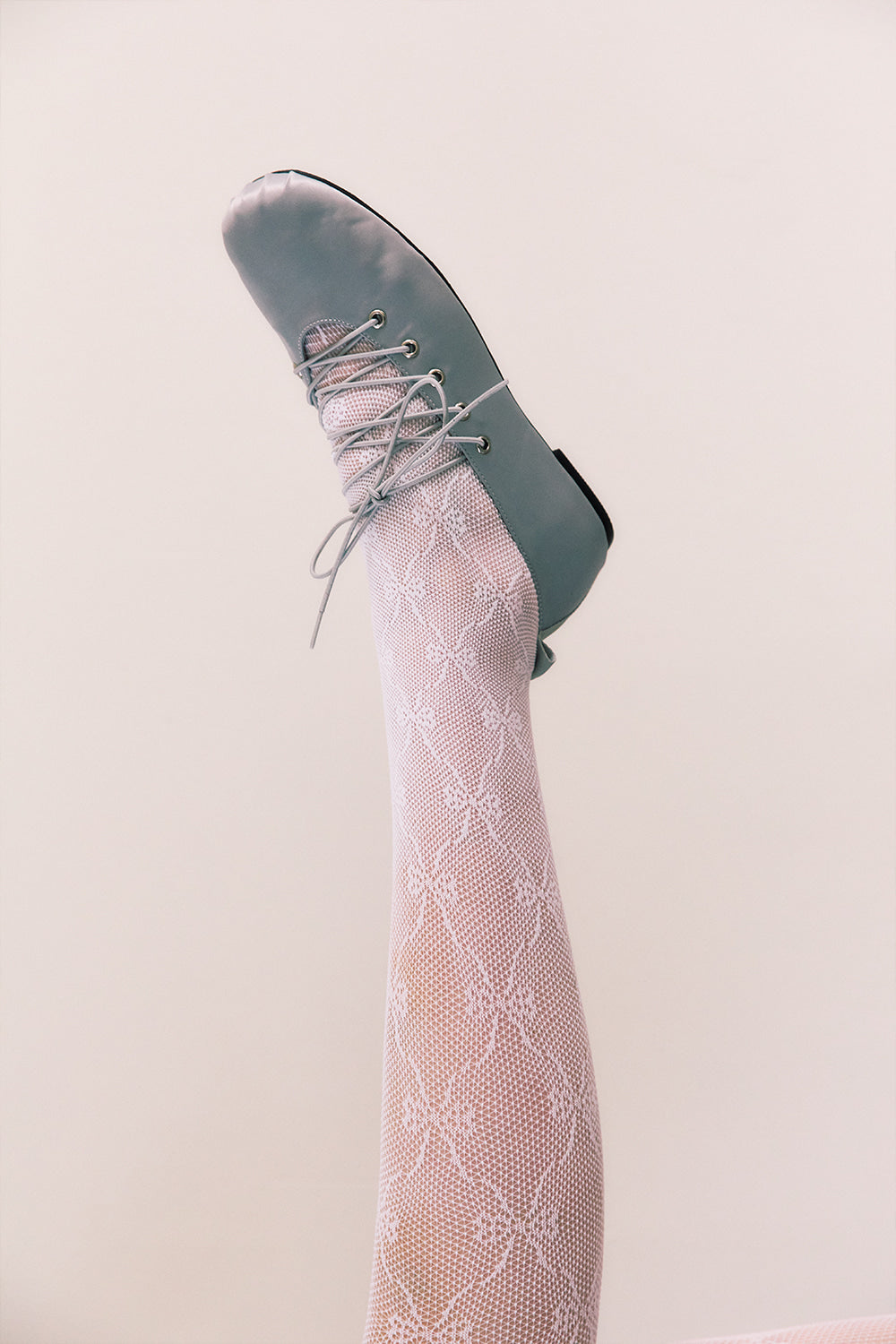 DOLPHIN LACE UP FLATS / SILVER
