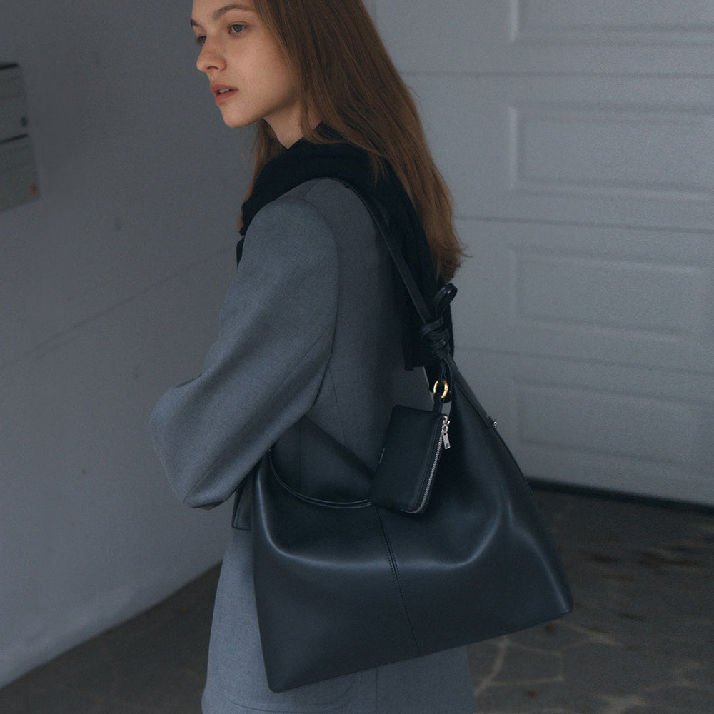 Veneta Hobo Bag Medium