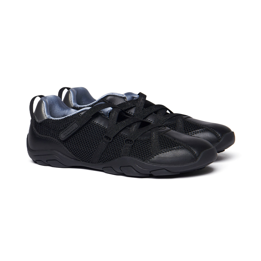 ZANE X-STRAP SNEAKERS