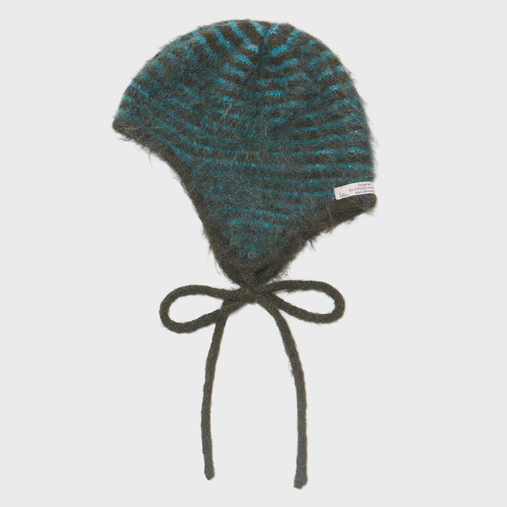 SHAGGY KNIT FLAP CAP