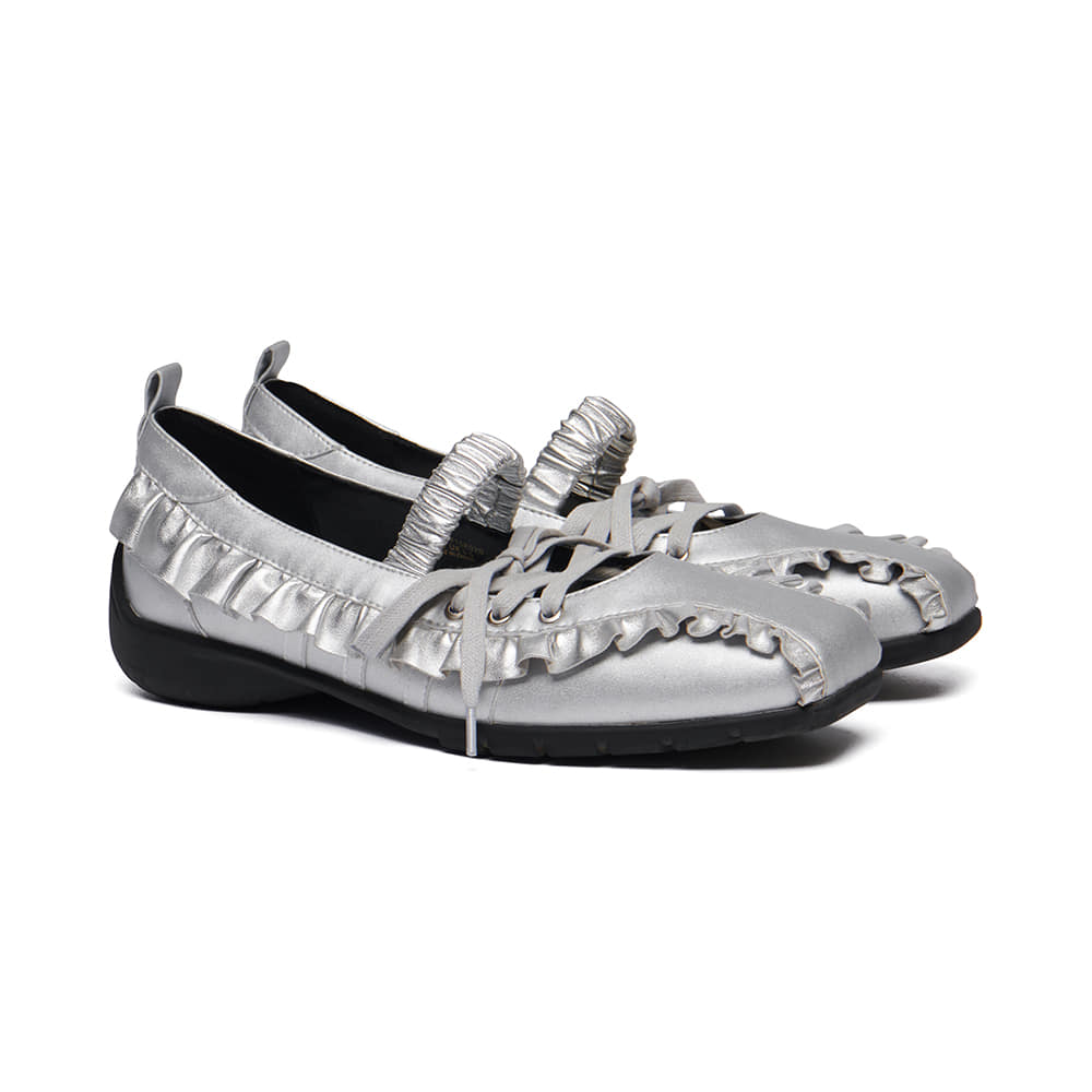 [ROCKFISH WEATHERWEAR X MINJUKIM] BLISS RUFFLE SNEAKERS
