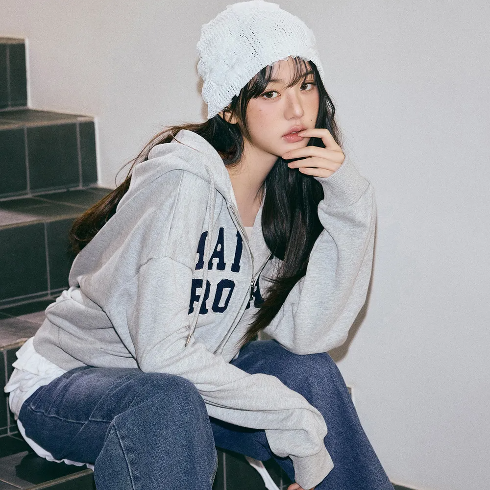 MAISON DE ROLA EMBROIDERY HOOD ZIP-UP