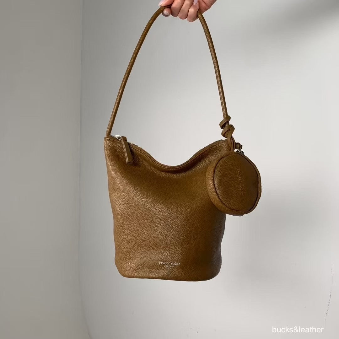 ♥︎bucks&leather♥︎25FW 真皮簡約水桶包（S Size） （贈送圓形散子包）