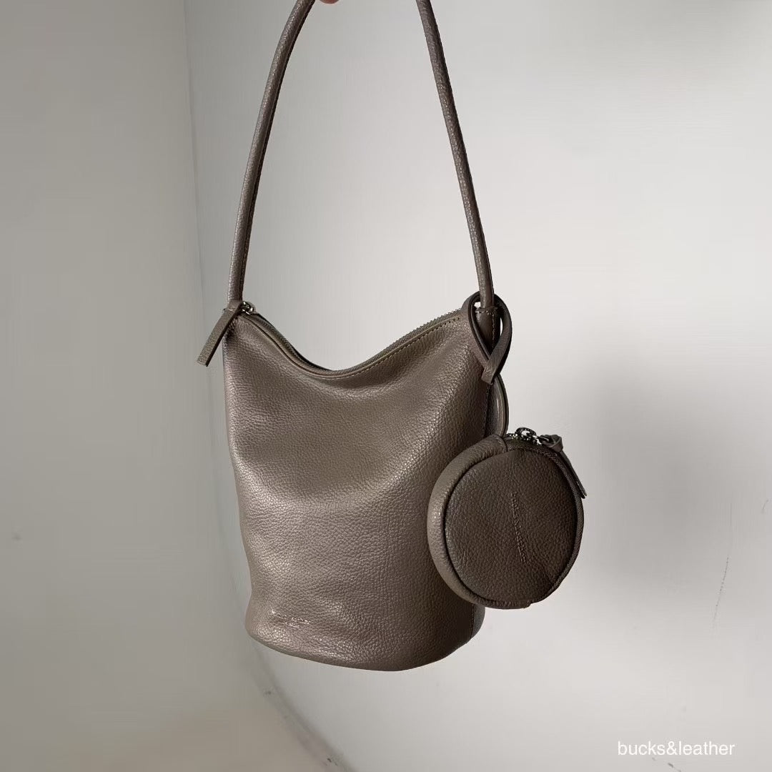 ♥︎bucks&leather♥︎25FW 真皮簡約水桶包（S Size） （贈送圓形散子包）