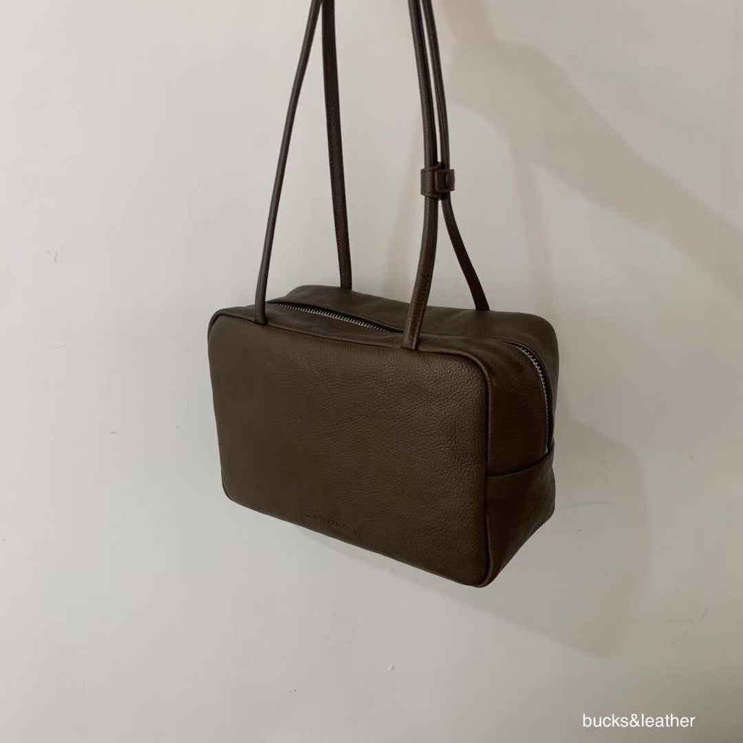 ♥︎bucks&leather♥︎25FW 真皮正方形簡約保齡球包
