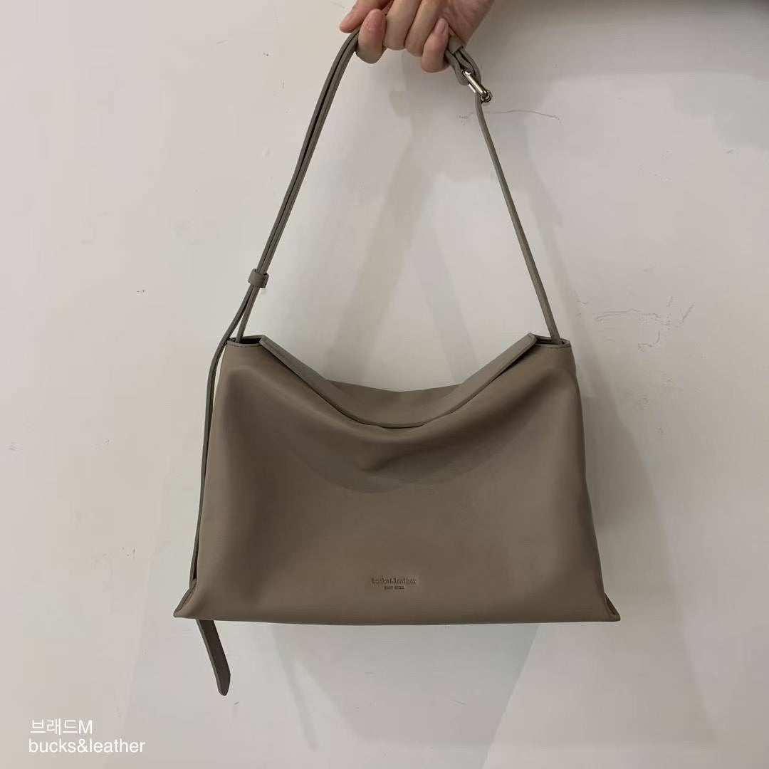 ♥︎bucks&leather♥︎人氣款真皮磁吸枕頭款手袋(M)