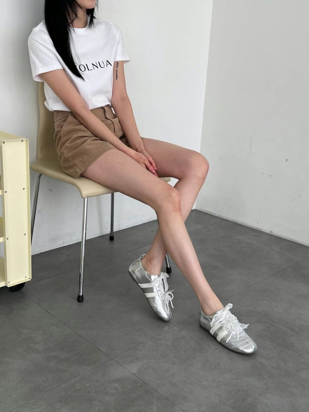 The Daily Causal Maryjane Sneaker with Pearl charm & Ribbon shoelace