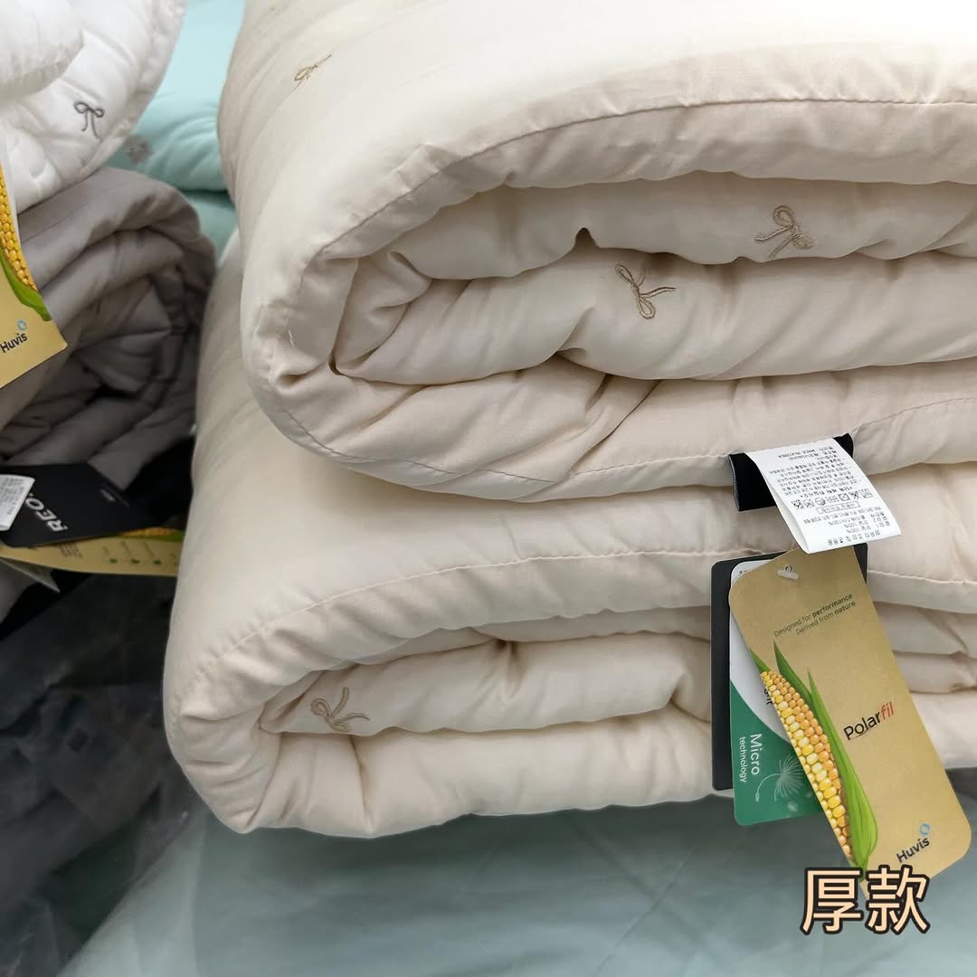 韓國製廣藏市場熱賣刺繡款蝴蝶結天絲四季被（厚款）