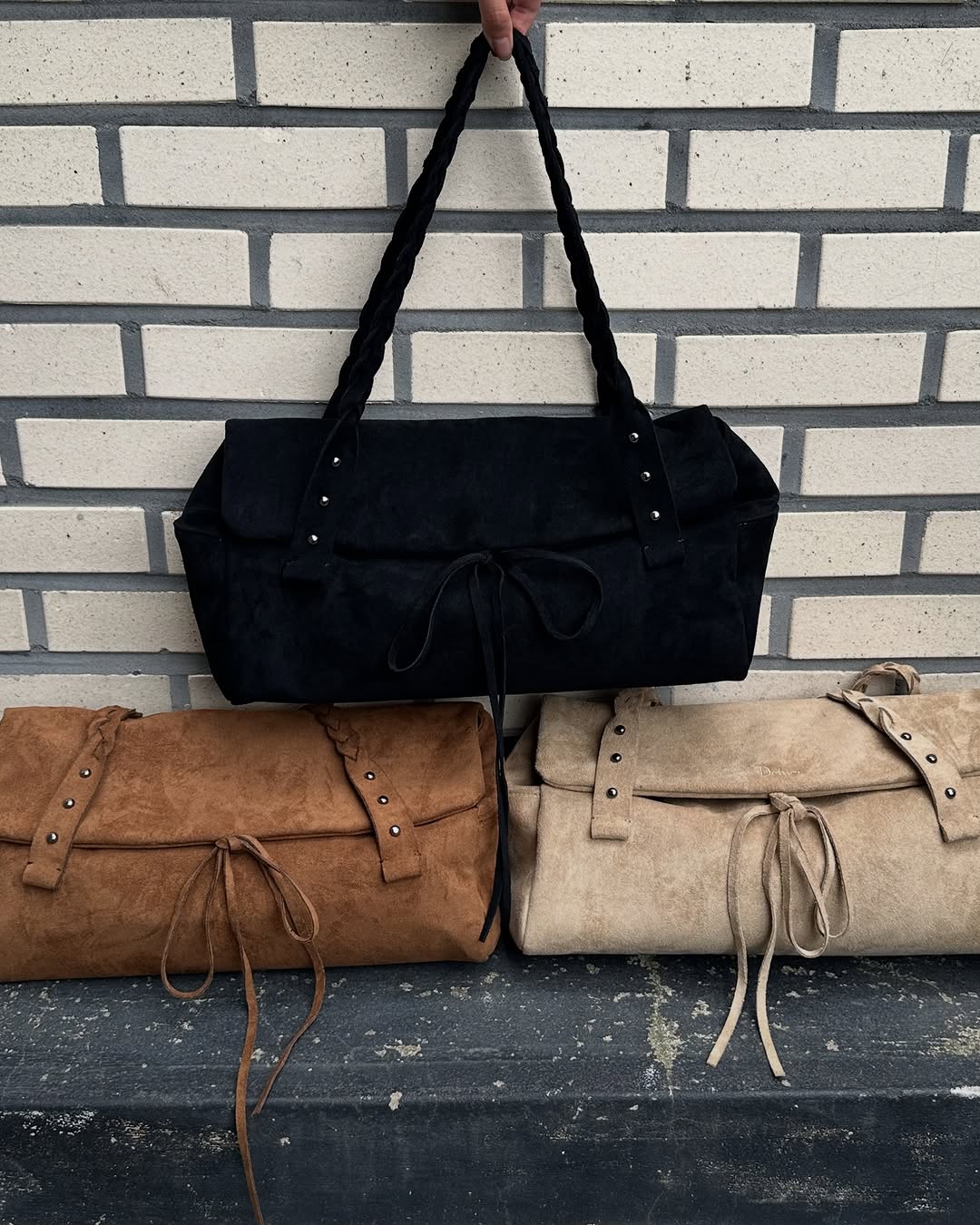 RIBBON-DETAIL SHOULDER BAG