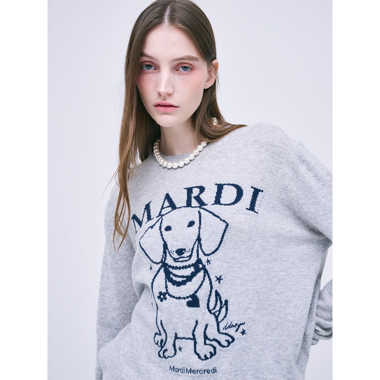 CASHMERE CREW NECK SWING THE TAIL DDANJI PEARL NECKLACE
