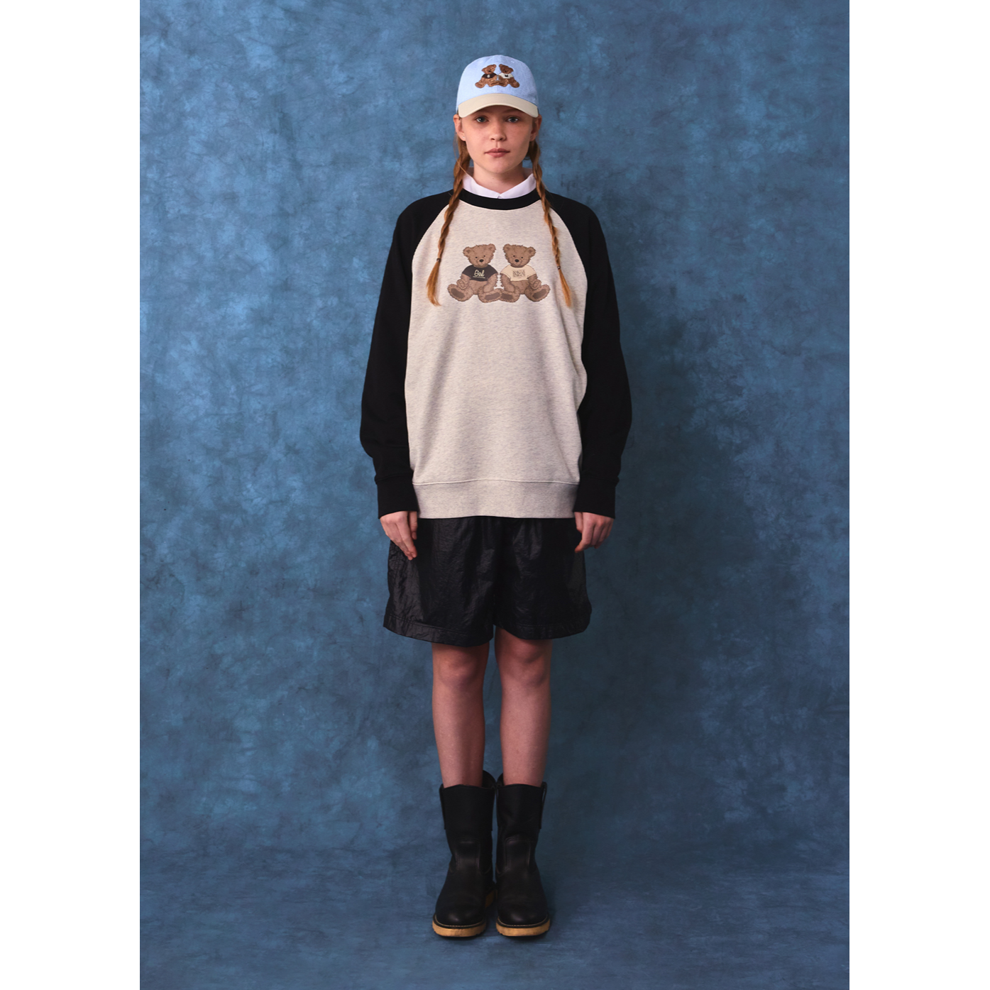 GIRL X MFG TWIN BEAR RAGLAN SWEATSHIRT