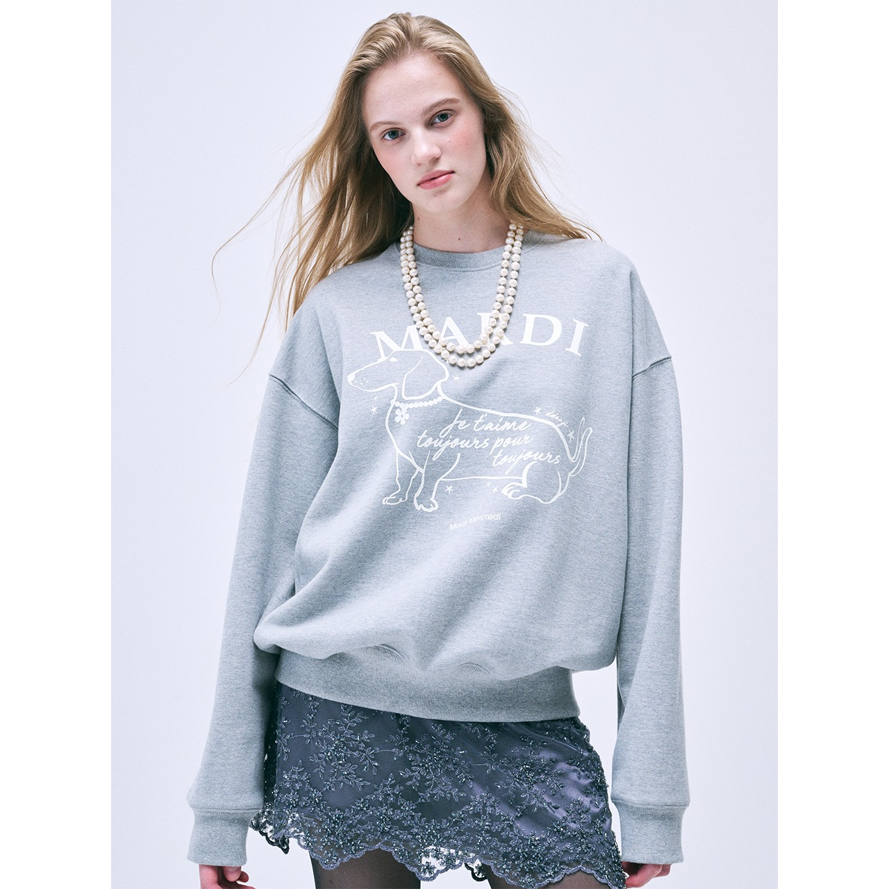 SWEATSHIRT SWING THE TAIL DDANJI FLOWER CHOKER