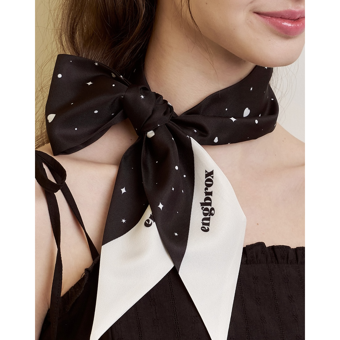 [IVE 張員瑛'S PICK] ENGBROX HEART AND SPARKLE TWILLY SILK SCARF